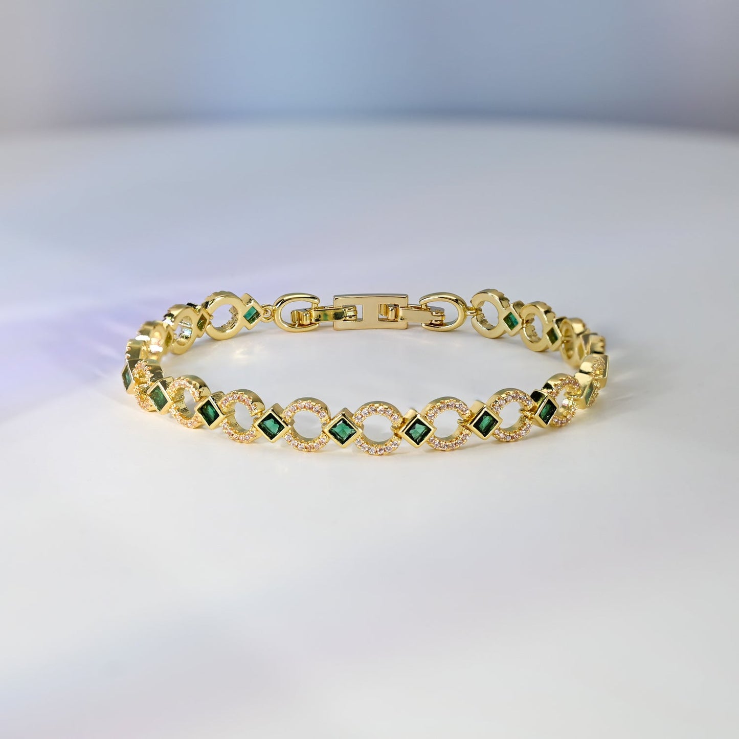 Bracelet in Emerald
